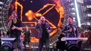 A predio completo La Konga le puso ritmo y color al gran cierre de la Fiesta Nacional de la Artesanía en Colón