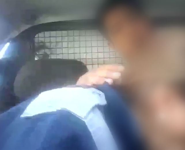 Dos policías rosarinos se filmaron teniendo sexo dentro de un patrullero.&nbsp;