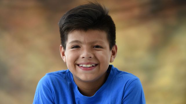 Santino, el pequeño santafesino que le da batalla a un cáncer poco común