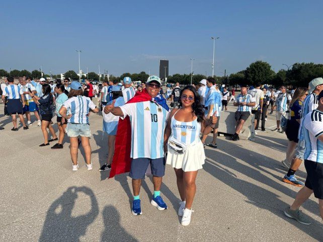 Locos por Messi. Hinchas de todo el mundo llegan para ver a Argentina ante Austria.
