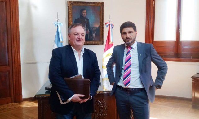Radicales y demás integrantes de Unidos apuestan a una lista de constituyentes liderada por el gobernador Maximiliano Pullaro.