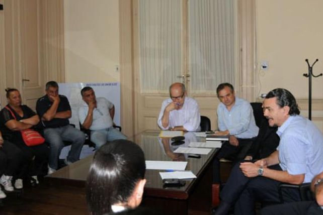La reunión entre el gobierno provincial y los policías pasó a un cuarto intermedio