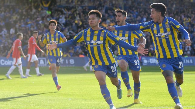Giovanni Cantizano celebra su gran gol