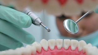 Todos debemos saber las maniobras para reanimar o recuperar a un paciente, aseguran los dentistas.
