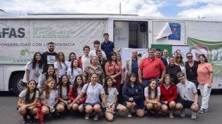 En el Día Nacional del Donante Voluntario de Sangre se realizó una colecta en la explanada de la Casa de Gobierno.