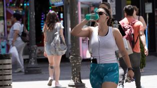 Hidratación, la clave para poder soportar el golpe del calor agobiante.