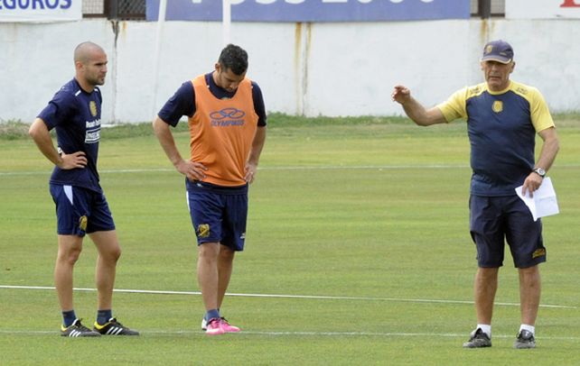El entrenador auriazul volvió a poner a Matías Ballini en reemplazo del suspendido Nery Domínguez