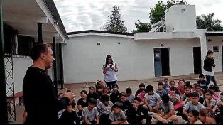 Mariano Werner sorprendió a la comunidad de una escuela