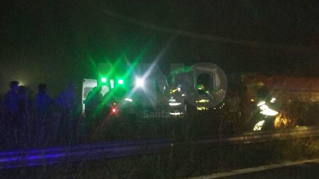 Un camionero chocó a otro desde atrás en la Circunvalación Oeste, fue rescatado pero falleció