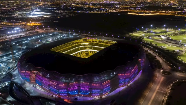 Qatar terminó el tercer fastuoso estadio para el Mundial