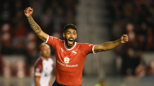 Unión también se acercaría a Alexander Barboza