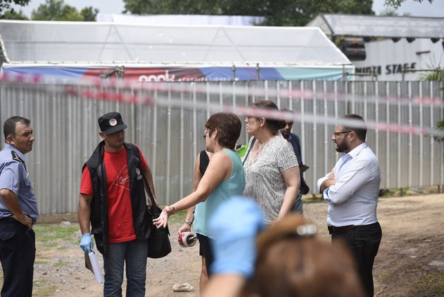 Las autoridades relevan el lugar donde fue la fiesta y donde fue atendida inicialmente Giuliana