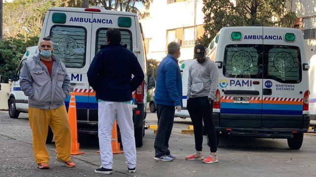 Choferes de ambulancias del Pami aseguran que las unidades caducaron.