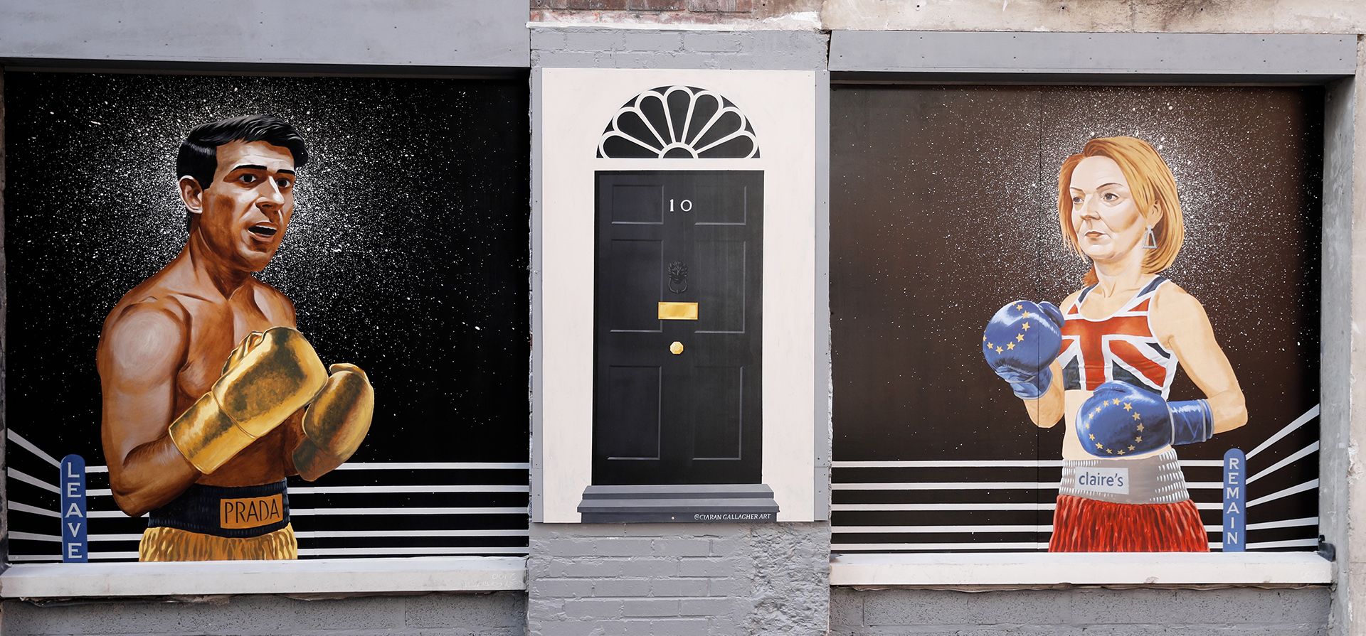 Un nuevo mural que muestra a los dos contendientes por el liderazgo conservador, Rishi Sunak y Liz Truss, aparece en una pared en el centro de la ciudad de Belfast, Irlanda del Norte, el martes 16 de agosto de 2022. Sunak se postuló para el puesto más importante de Gran Bretaña y perdió. Ahora ha vuelto con una segunda oportunidad para convertirse en primer ministro.