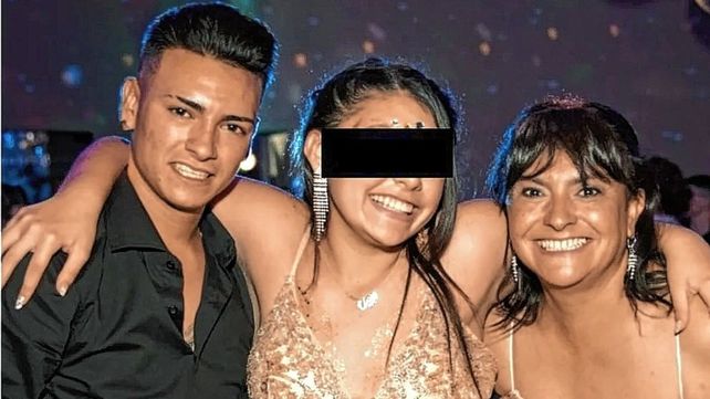 El joven sicario le pedía a su madre ayuda para no matar más. Ahora quedaron tras las rejas ambos padres