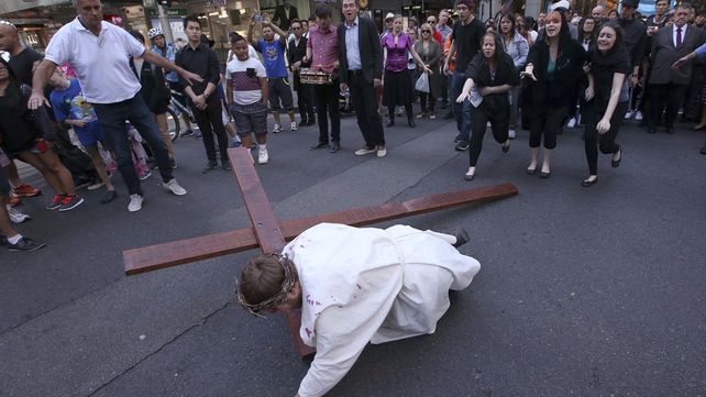 Imágenes de la procesión de Semana Santa alrededor del mundo