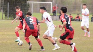 Colón perdió ante Lanús y sigue sin despegar en el Torneo de Proyección
