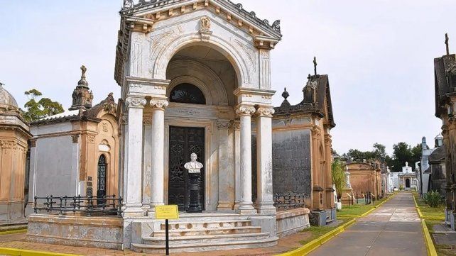 El Museo de la Ciudad propone visitas guiada por el Cementerio Municipal Santísima Trinidad&nbsp;
