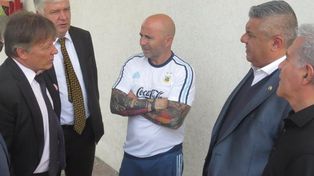 Sampaoli y Tapia recibieron al embajador de Rusia