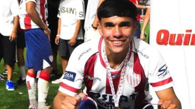Lucas Ayala, el juvenil que golpea la puerta en Unión