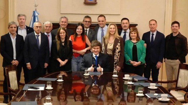 Hoy Milei recibe al nuevo gabinete en la Casa Rosada