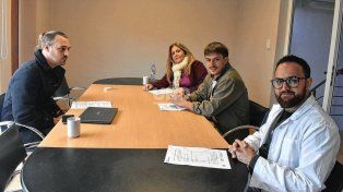 Debate rumbo al Concejo: solo tres candidatos se presentarán y hubo fuertes críticas por la ausencia de María Luengo
