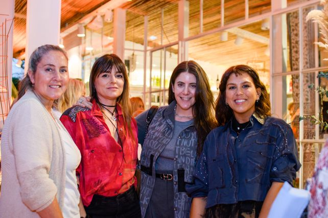 Betina Dri, Virginia García, Mica Groisman y Juli Litmanovich