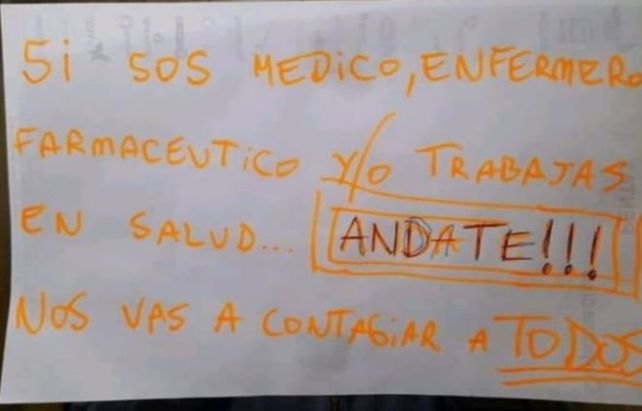 Por miedo al contagio, piden a dos médicos santafesinos que dejen un edificio