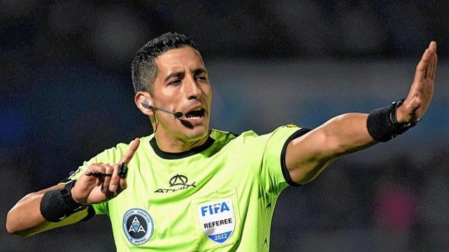 Yael Falcón Pérez será el árbitro de la Supercopa Argentina.