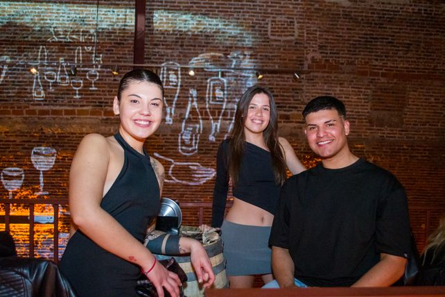 Estefanía Colibazzi, Agostina Bozzo y Emir Cañete