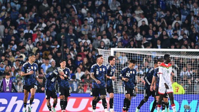 Argentina golea a Burkina Faso en el Monumental