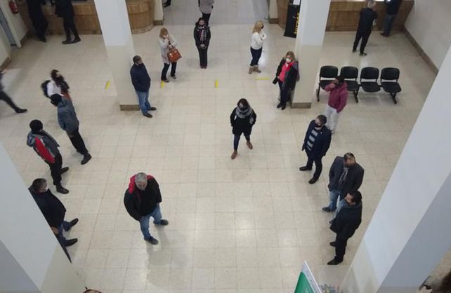 Asamblea de trabajadores en el Palacio Municipal. Foto: Asoem