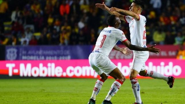 El increíble golazo de Pitu Barrientos que da vueltas al mundo