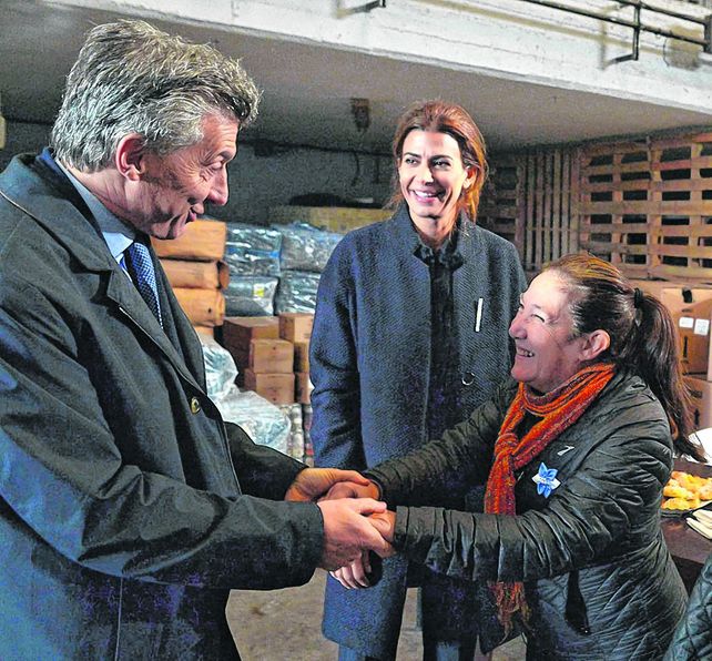FRansof. El nombre de la empresa de encomiendas es por Francisco y Sofía