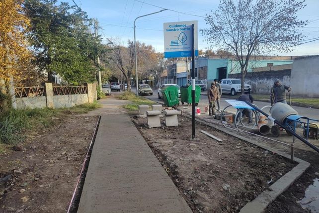 Recuperación de espacios públicos sobre calle Felipe Moré.