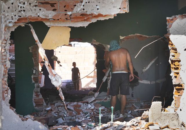 Elocuente. Así quedó una de las viviendas tras el paso de la ira vecinal. 