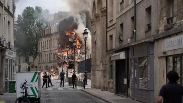 Por una pérdida de gas, explotó un edificio en el barrio Latino de París