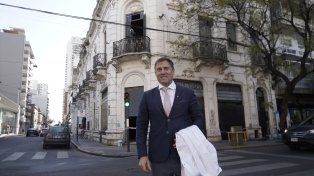 Matko Vidosevich: el oftalmólogo que lidera la microcirugía e invierte en un histórico inmueble