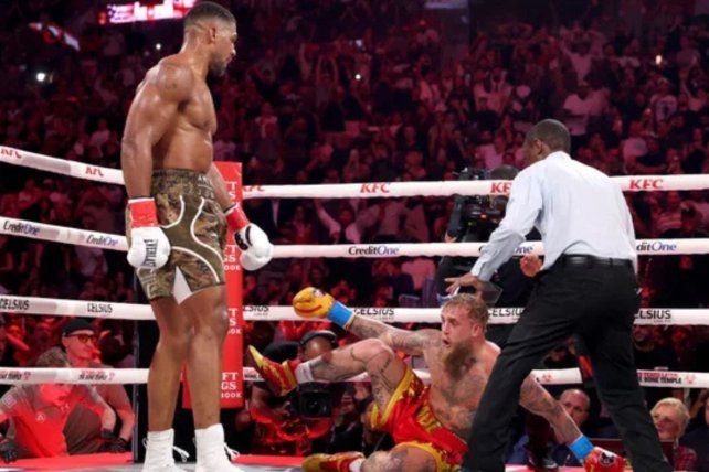 Anthony Joshua noqueó a Jake Paul y le rompió la mandíbula