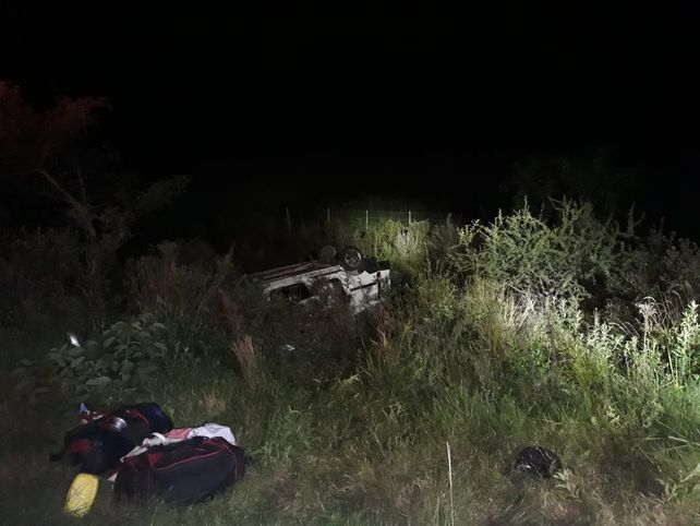 Despiste, vuelco y muerte en la Autovía Artigas