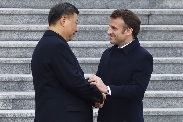 El saludo público de los dos Jefes de Estado este jueves en Beijing