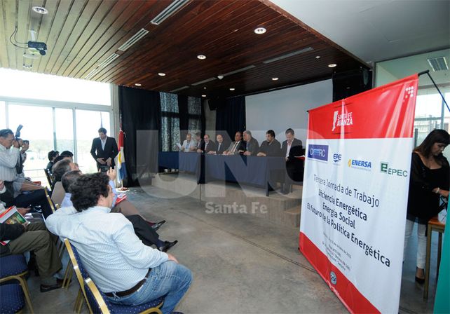 Encuentro. Las empresas provinciales de Energía de la Región Centro se dieron cita en Santa Fe / Foto: José Busiemi - Uno Santa Fe