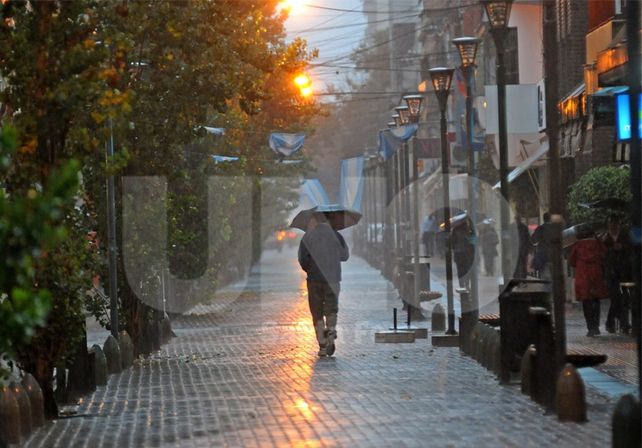 La EPE trabaja en restituir la luz en distintos sectores de la ciudad