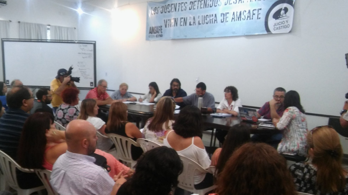 Los docentes votaron por un paro de 48 horas y el lunes no empiezan las ...