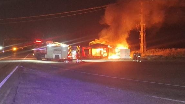El carrito de comidas que se incendió en Ricardone.&nbsp;