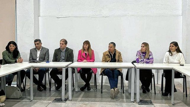 El gobierno provincial presentó el programa para árbitras de fútbol en seis localidades de la bota.