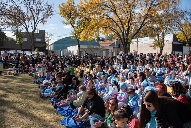 Timbúes celebró el 25 de Mayo con acto oficial y jornada cultural