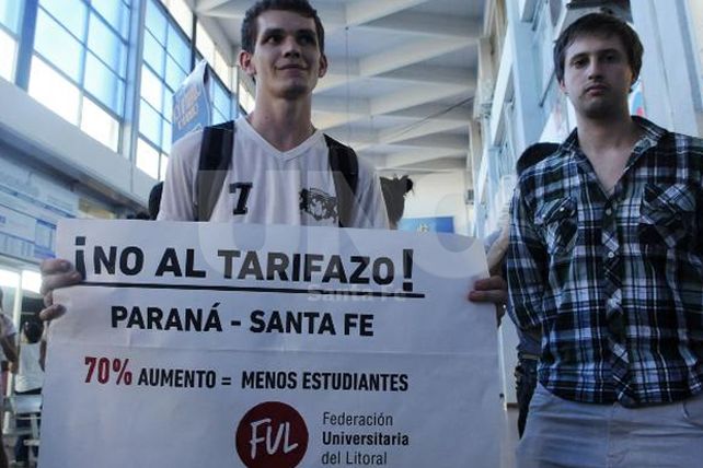 Se realizará una concentración y marcha por el aumento del boleto Santa Fe-Paraná