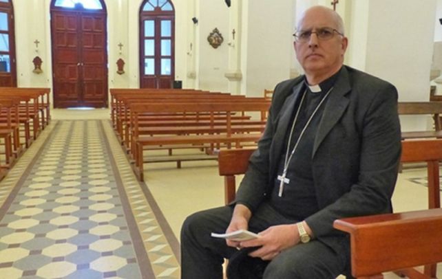 Monseñor Santiago Olivera. Fue nombrado obispo castrense.
