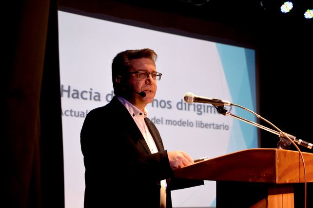 El economista Cristian Módolo advirtió que la economía argentina marcha a “dos tiempos”